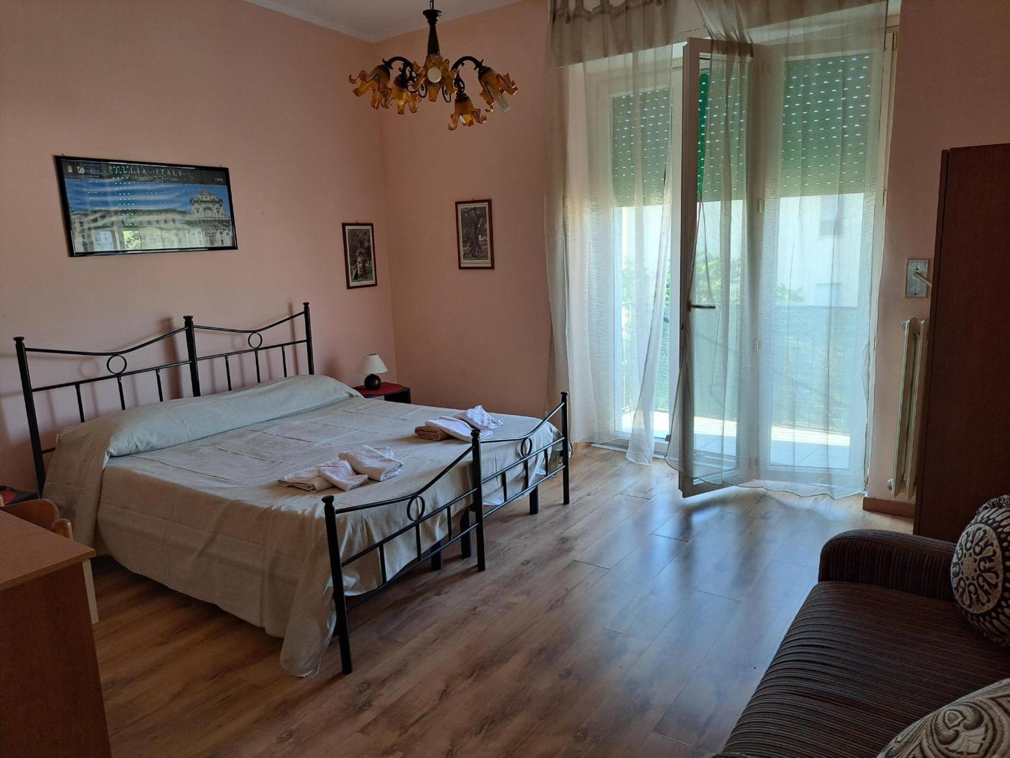 Mamma Gina Apartment Лече Екстериор снимка